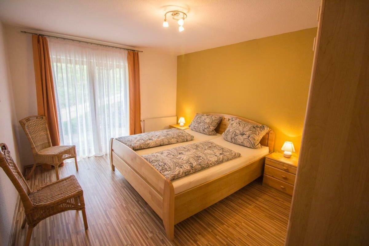 Steinhof Apartment โอเบอร์เคียร์ช ภายนอก รูปภาพ